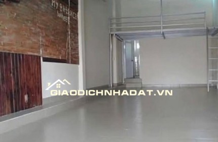 Cho thuê nhà mặt tiền Phạm Văn Đồng P13, Bình Thạnh, 4,2x14m,1 trệt 1 gác, 11tr